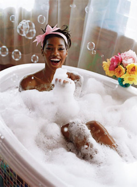These 6 Gentle, Mood-Boosting Bubble Baths Won't Mess With Your Vagina –  Designs By Cece Symoné