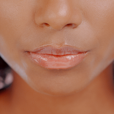 4 Tips to Keep Your Lips Hydrated in Cold Weather